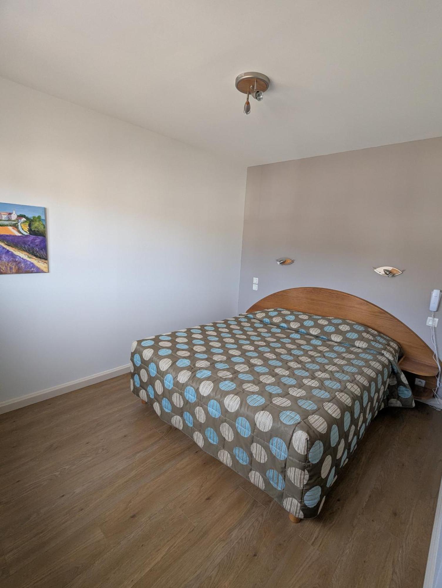 Logis Hotel Regina ラ・ブルブール エクステリア 写真