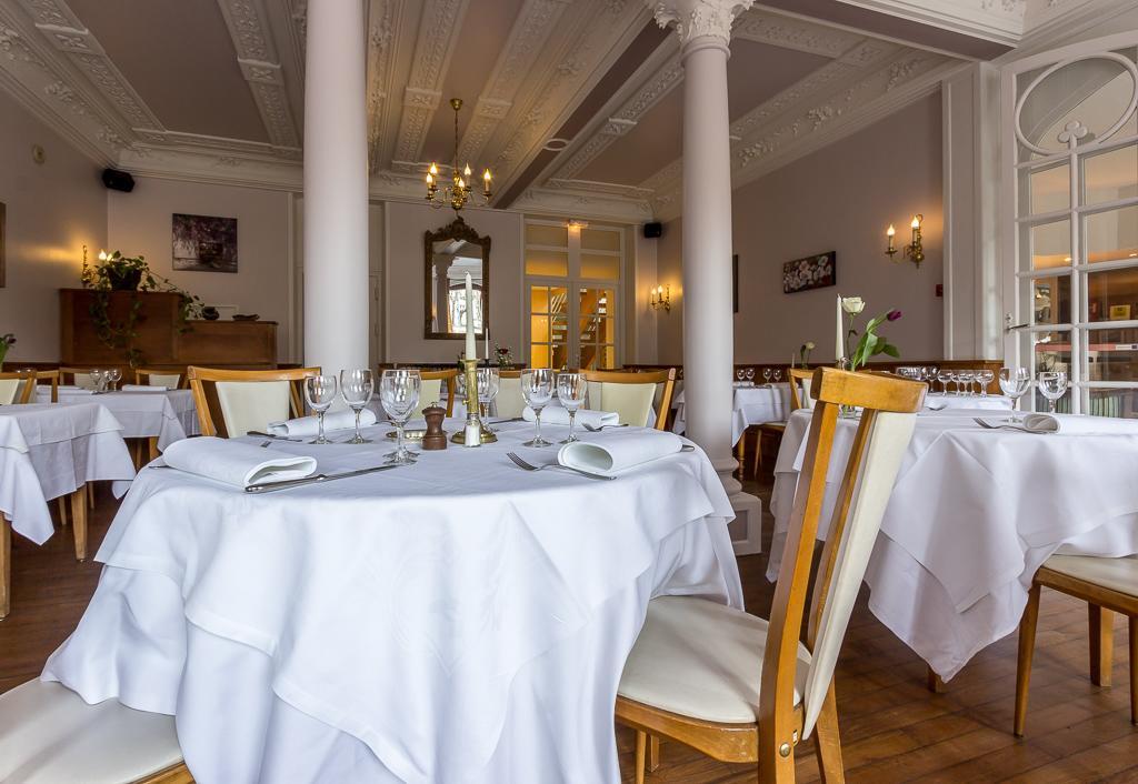 Logis Hotel Regina ラ・ブルブール エクステリア 写真